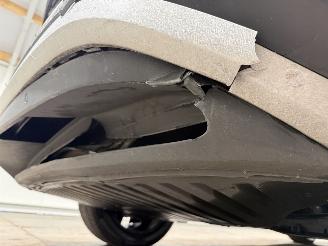 Volkswagen ID.4 77kWh 150kW Business picture 32