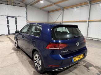 Volkswagen Golf 36kWh 100kW Automaat E-Edition picture 12