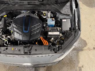 Hyundai Kona 64kWh 150kW Premium picture 30