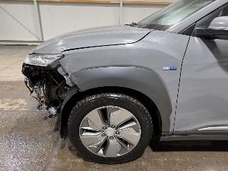 Hyundai Kona 64kWh 150kW Premium picture 16