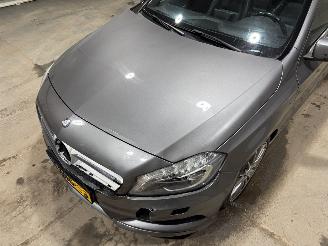 Mercedes A-klasse 180 90kW Automaat Pano Prestige picture 23