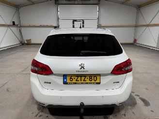 Peugeot 308 1.6BlueHDI 88kW Lease Executive Pack Pano picture 7