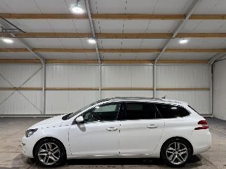 Peugeot 308 1.6BlueHDI 88kW Lease Executive Pack Pano picture 8