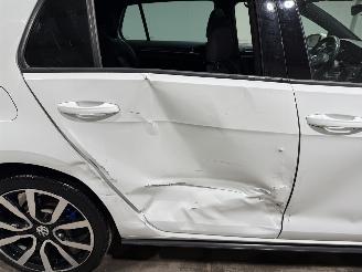 Volkswagen Golf 1.4TSI GTE 110kW Automaat Pano Connected Series picture 18