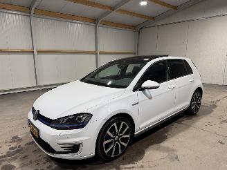 Volkswagen Golf 1.4TSI GTE 110kW Automaat Pano Connected Series picture 9