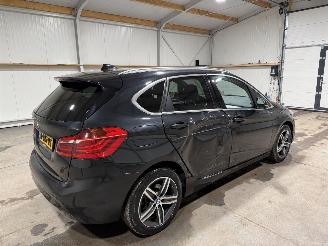 BMW 2-serie 218i 100kW Automaat Active Pano Tourer Executive picture 5