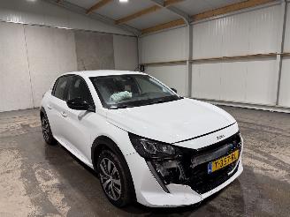 Peugeot e-208 50kWh 100kW Active Pack picture 3