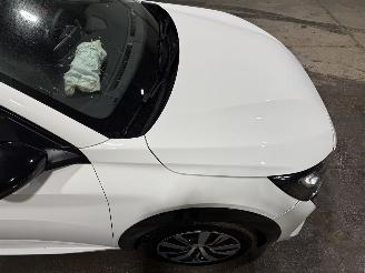 Peugeot e-208 50kWh 100kW Active Pack picture 18