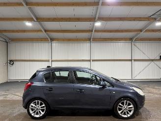 Coche accidentado Opel Corsa 1.4-16V 66kW Cosmo 2008/4