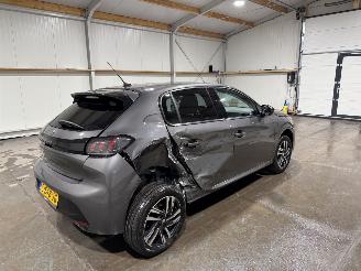 Peugeot 208 1.2PureTech 74kW Clima Camera Allure Pack picture 5