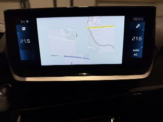 Peugeot 208 1.2PureTech 74kW Clima Camera Allure Pack picture 43