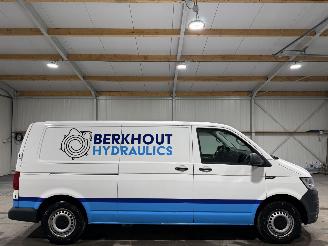  Volkswagen Transporter 2.0TDI 62kW Airco Navi Leder 2015/12