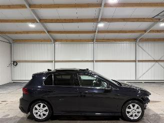 Schadeauto Volkswagen Golf 1.5 eTSI 110kW Automaat R-Line 2020/11