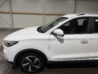 MG ZS 50kWh 130kW EV Standard Range Comfort picture 13