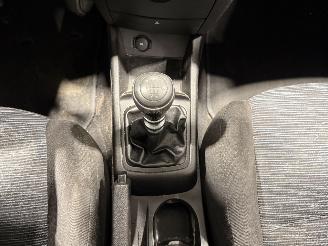 Kia Cee d 1.4 80kW X-Tra ISG Airco picture 17