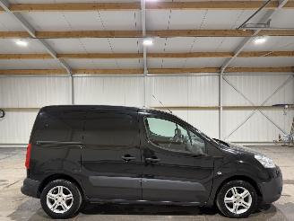 dañado vehículos comerciales Peugeot Partner 1.6HDI 55kW Airco  L1 XR Profit + 2010/8