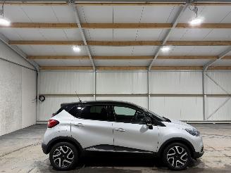 uszkodzony samochody osobowe Renault Captur 0.9TCe 66kW Camera Dynamique 2016/3