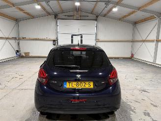 Peugeot 208 1.2PureTech 81kW Clima Allure picture 7