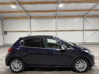 Schadeauto Peugeot 208 1.2PureTech 81kW Clima Allure 2018/8