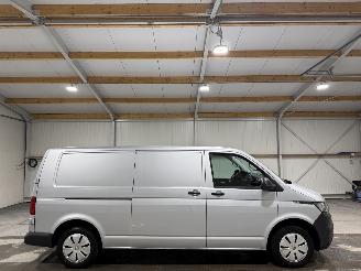 krockskadad bil bedrijf Volkswagen Transporter 2.0TDI 81kW L2H1 Schuifdeur 2021/5
