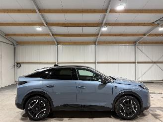 krockskadad bil auto Peugeot e-3008 73kWh 157kWh GT Avantage 210 2025/2