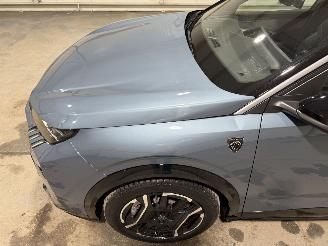 Peugeot e-3008 73kWh 157kWh GT Avantage 210 picture 17