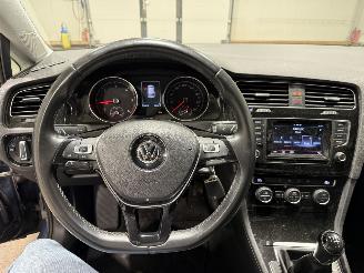 Volkswagen Golf 1.6TDI 77kW Highline Navi picture 14
