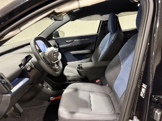 Volvo EX30 69kWh Extended Range Plus 200kW Single Motor picture 39