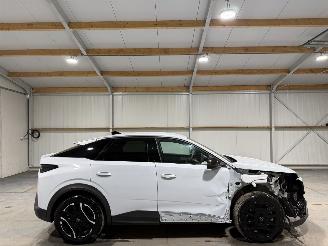 Voiture accidenté Peugeot e-3008 73kWh 157kW Allure Avantage 2025/1