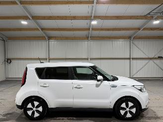 Unfallwagen Kia Soul 27kWh 81kW Automaat ExecutiveLine 2016/8