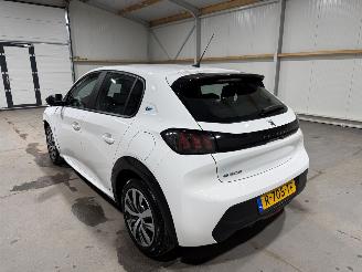 Peugeot e-208 50kWH 100kW Active picture 12