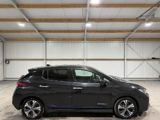 skadebil auto Nissan Leaf 40kWh 110kW 2.Zero Edition 2019/3