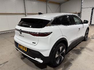 Renault Mégane E-Tech 60kWh 160kW Comfort Range Techno picture 6