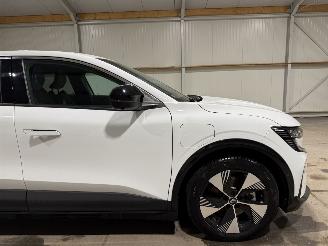 Renault Mégane E-Tech 60kWh 160kW Comfort Range Techno picture 14