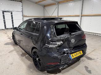 Volkswagen Golf R 2.0TSI 221kW Automaat 4-Motion R Pano picture 12