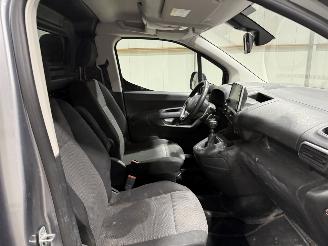 Citroën Berlingo 1.5BlueHDI 73kW Driver picture 38