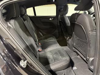 Volvo EC40 82kWh 325kW Twin Motor Performance Ultra Black Edition picture 38