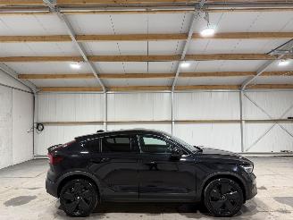 uszkodzony samochody osobowe Volvo EC40 82kWh 325kW Twin Motor Performance Ultra Black Edition 2024/11
