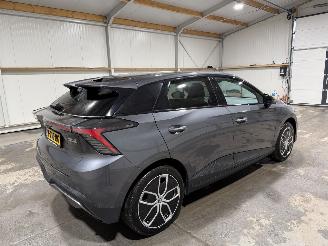 MG MG4 77kWh Extended Range 180kW Trophy picture 5