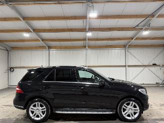 Schadeauto Mercedes M-klasse 350BlueTEC 190kW Automaat Pano 4Matic Edition 1 2013/3