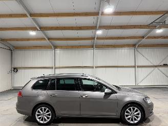 damaged passenger cars Volkswagen Golf Variant 1.6TDI 81kW Connected Series 2017/1