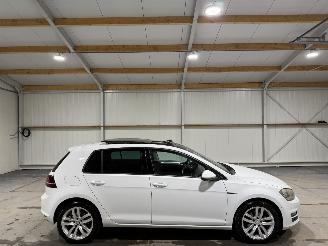 Unfallwagen Volkswagen Golf 1.4TSI 103kW Automaat Pano ACT Highline Pano 2014/5