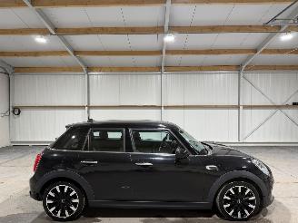 Schadeauto Mini Cooper 1.5 100kW Automaat Cooper Chili 2017/12