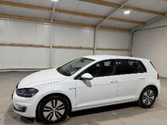 Volkswagen e-Golf 36kWh 100kW Automaat Clima Navi picture 9