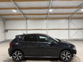 Vaurioauto  passenger cars Volkswagen Polo 1.0TSI 70kW Automaat Life 2022/4