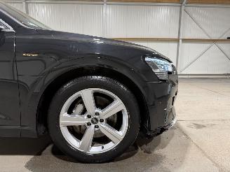 Audi E-tron 55 95kWh 300kW Quattro Advanced Edition Plus picture 15