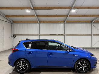 Vaurioauto  passenger cars Toyota Auris 1.8Hybrid 73kW Dynamic Ultimate 2018/12