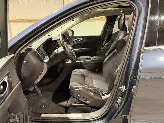 Volvo Xc-60 2.0B5 184kW Automaat Momentum Pro picture 13
