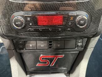 Ford Focus ST 2.5T 166kW Airco Navi RECARO picture 26