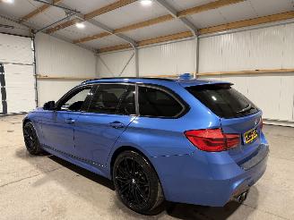 BMW 3-serie 320i 135kW Automaat High Executive picture 11